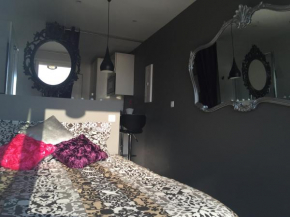 Гостиница Studio Glamour Naturiste  Ле Кап Даг